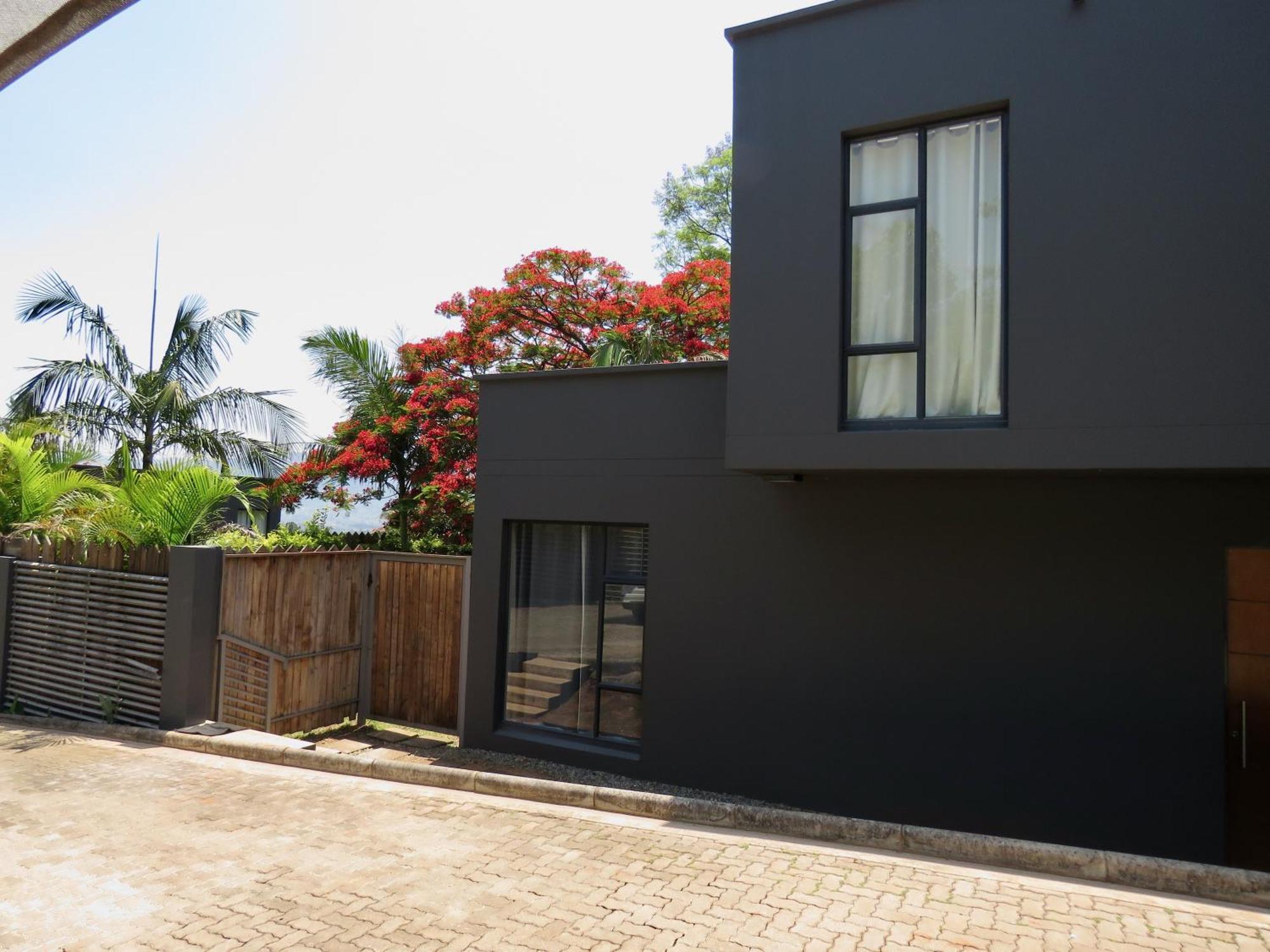 The Executive - Exclusive Self-Catering Apartments - Ezulwini Exteriör bild
