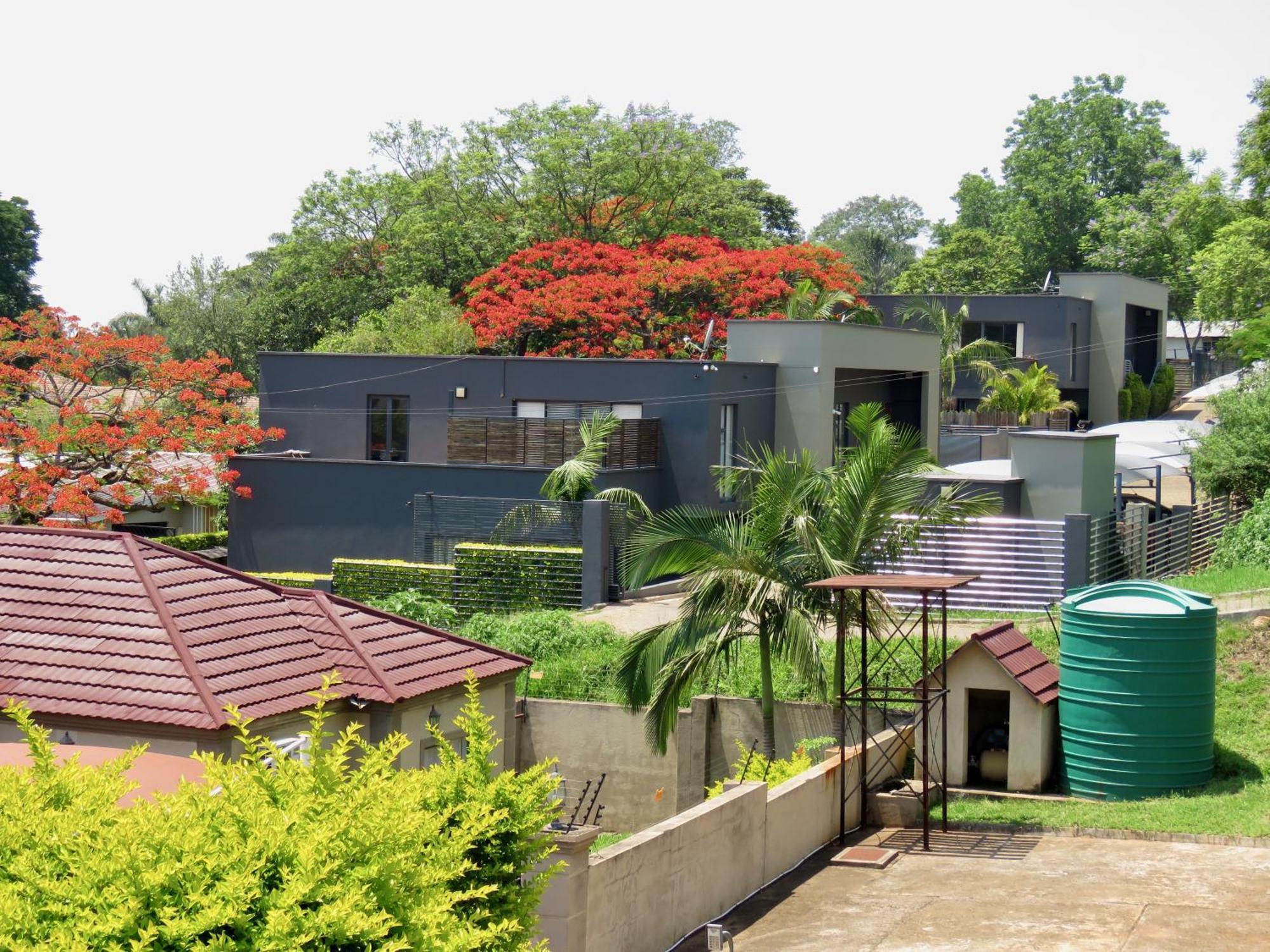 The Executive - Exclusive Self-Catering Apartments - Ezulwini Exteriör bild